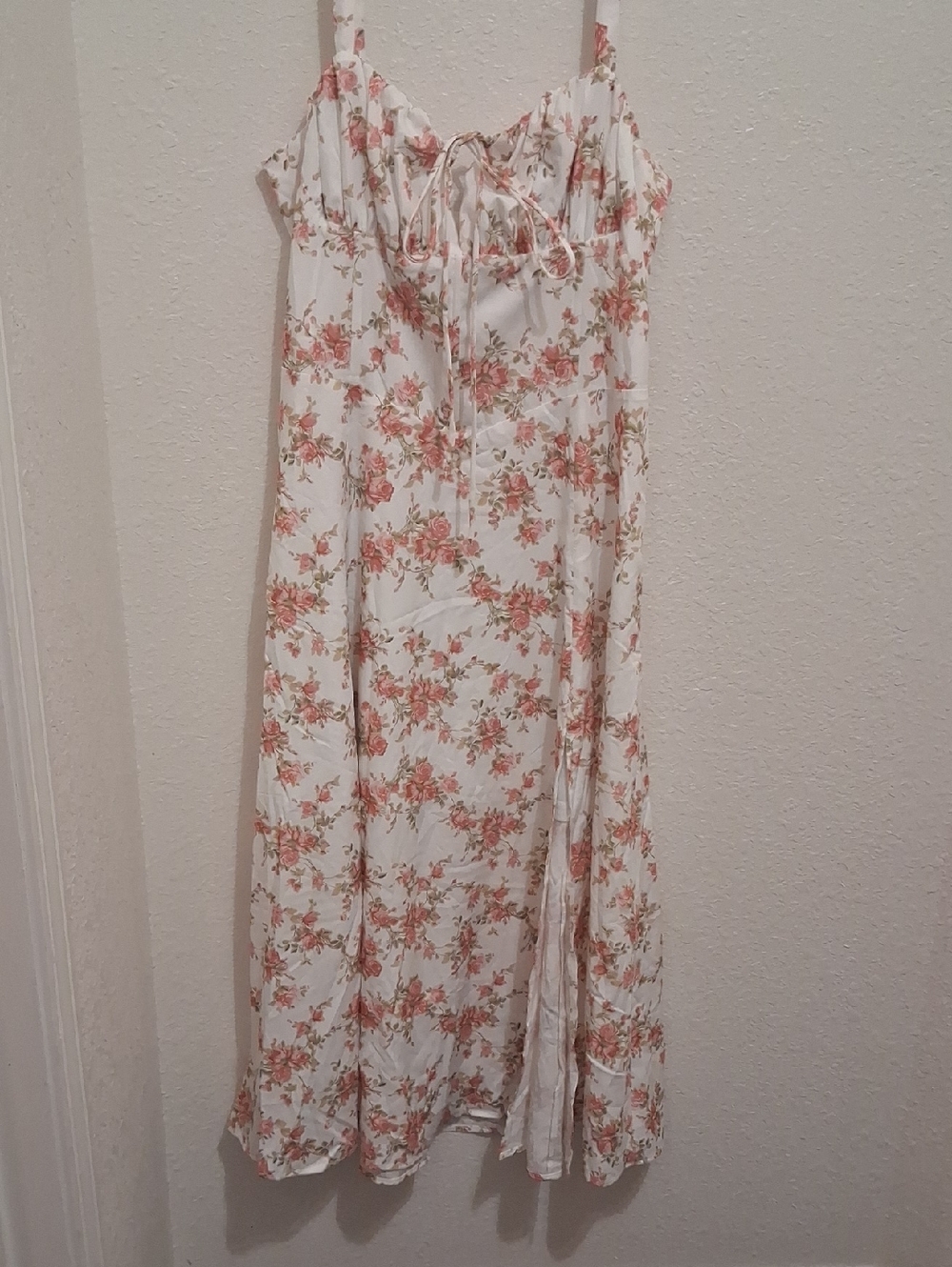 Marthea White Floral Maxi Dress with Pink-Orange Roses. Tie Back Corset. XL